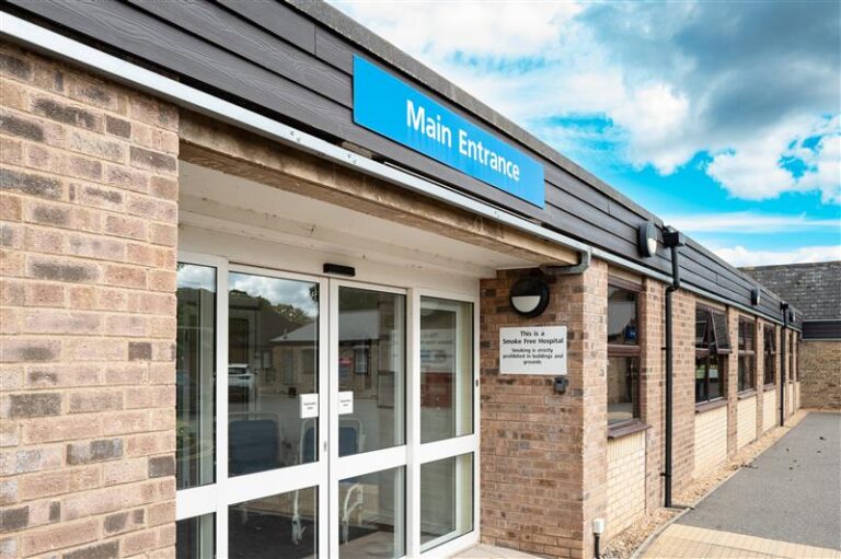 Emergency Door Services to Keep Your Business Open During Christmas